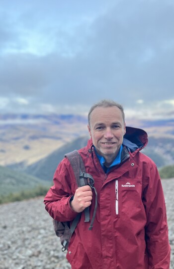 Justin Guide Hiking