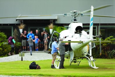 hikingnz hollyford fly out helicopter