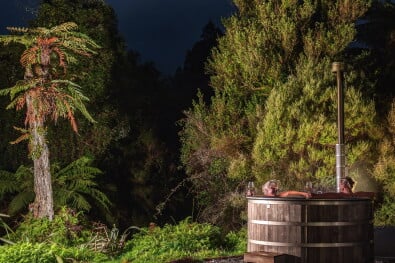 hikingnz waitai lodge hot tubs