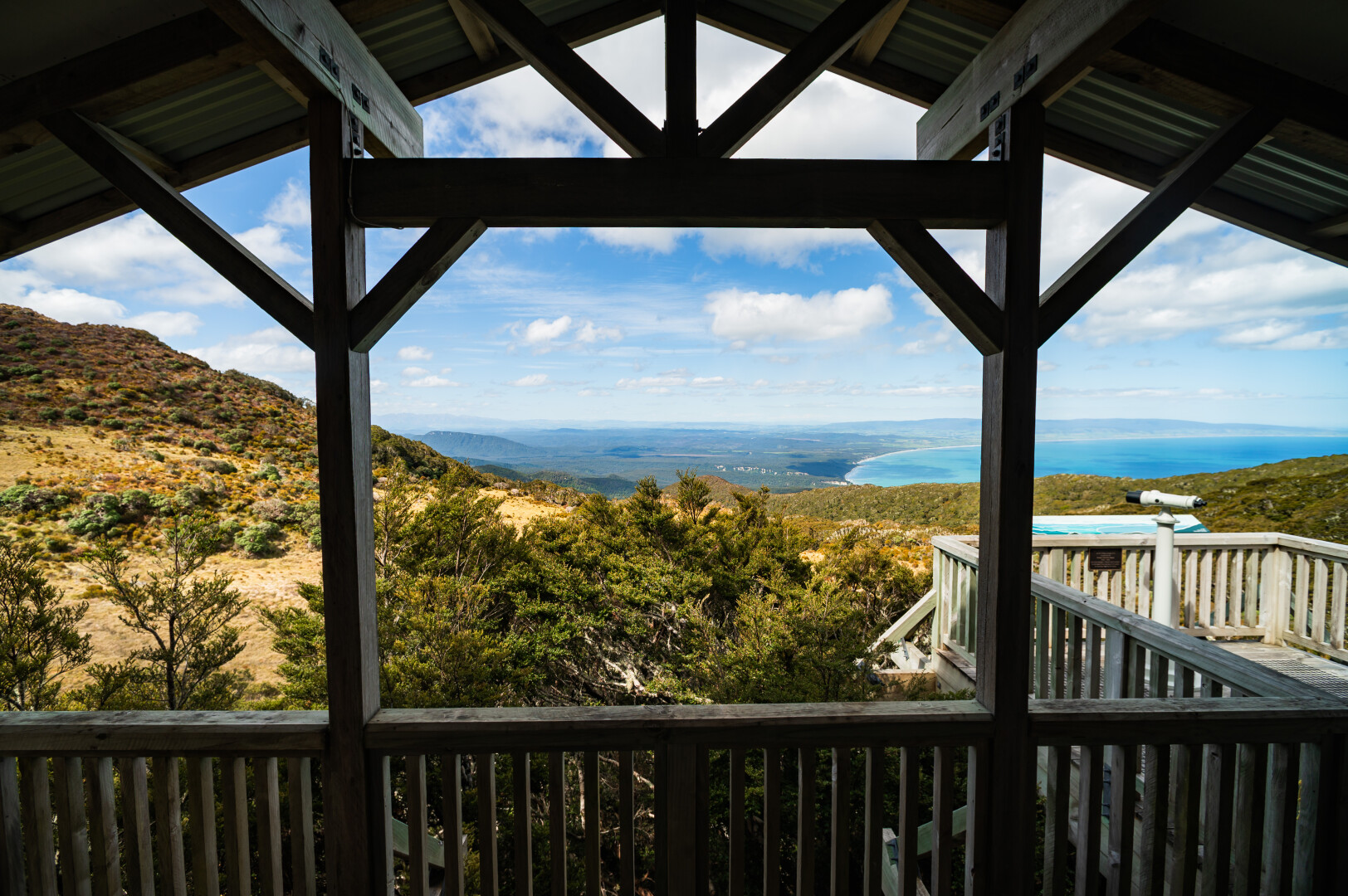Okaka Lodge is the highest point on the Hump Ridge Track at nearly 1000 metres above sea level.