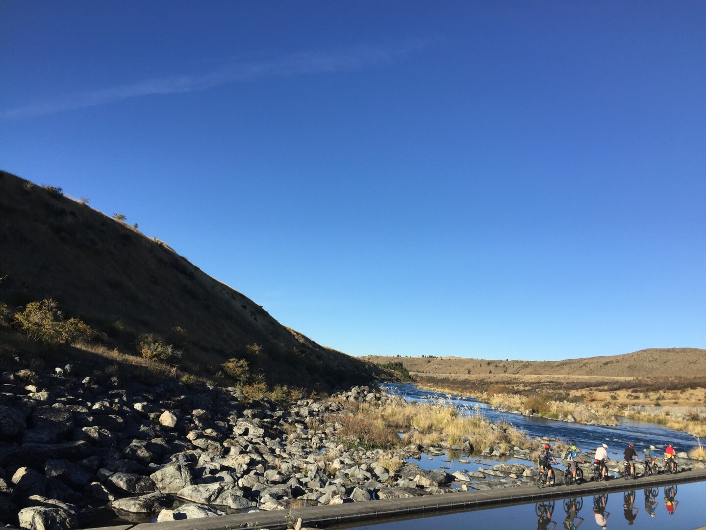 Crossing the canals by mountain bike