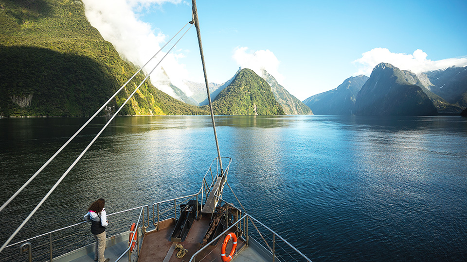 Cruise on the spectacular Milford Sound