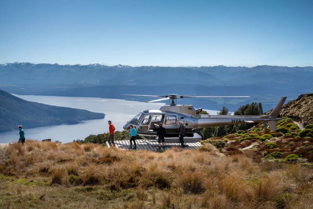 Kepler Heli-Hike, arriving in alpine area by helicopter