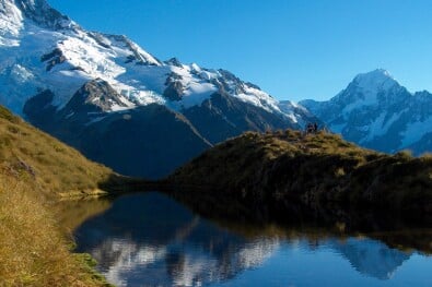 Hiking NZ Mountain Lake View
