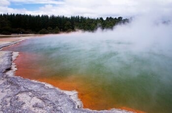 Hiking-NZ-thermal-Rotorua-guided-tour.jpg