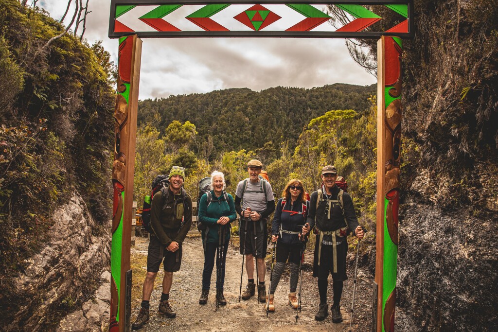 Group ready to begin their hike.