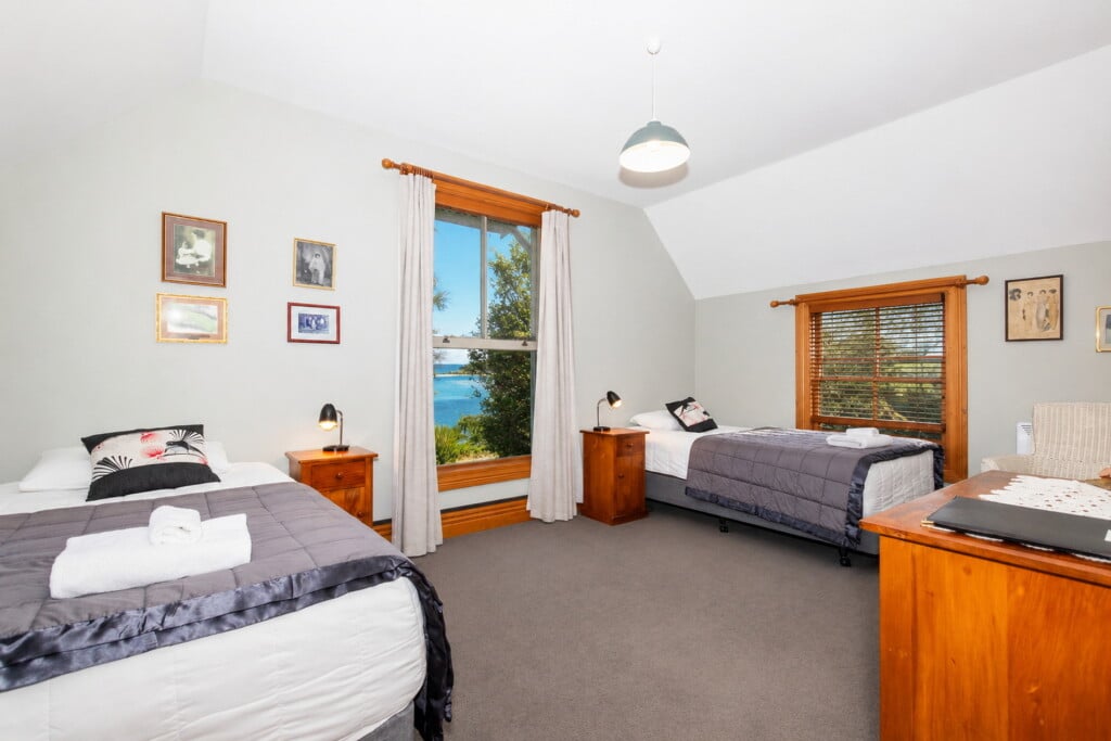 Meadowbank twin share room ensuite
