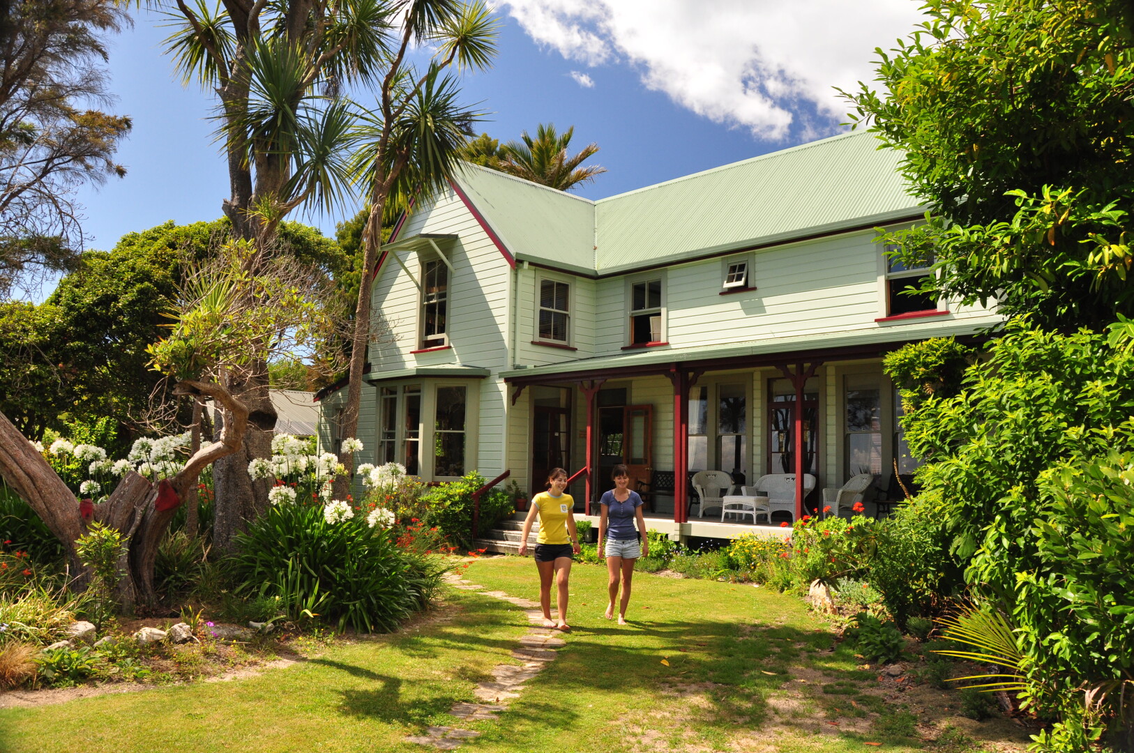 No road access to the 19th century Meadowbank Homestead.